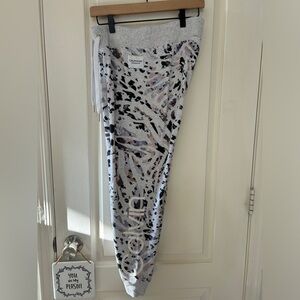 Size med Calvin Klein Performance joggers, designed for women